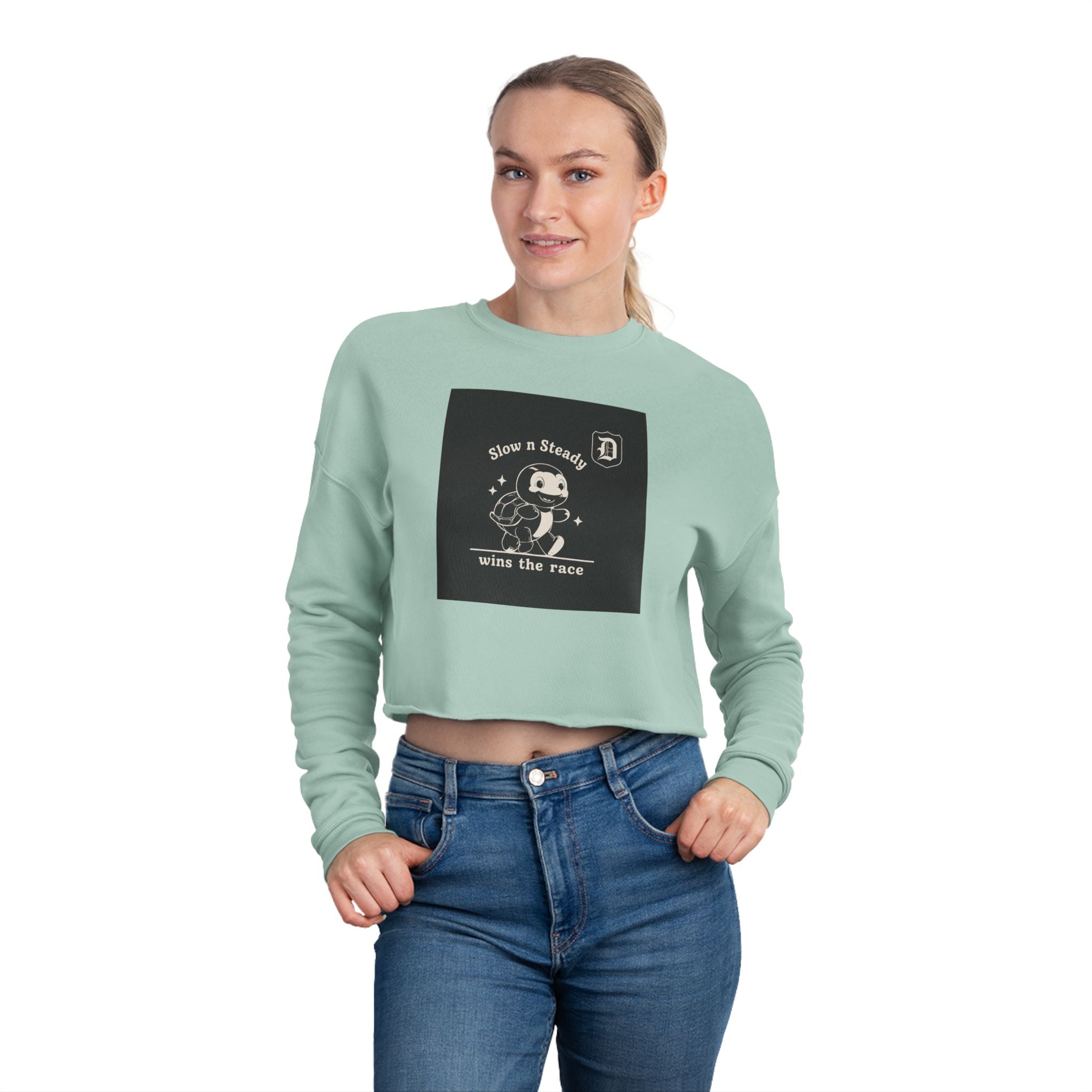 Cropped Sweatshirt — 'Born to Roam' Retro Camper Graphic