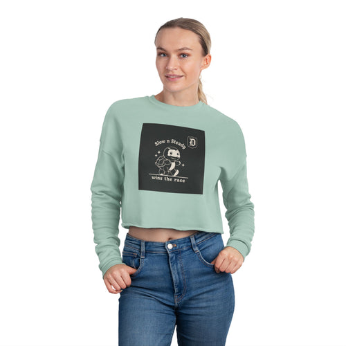 Cropped Sweatshirt — 'Born to Roam' Retro Camper Graphic