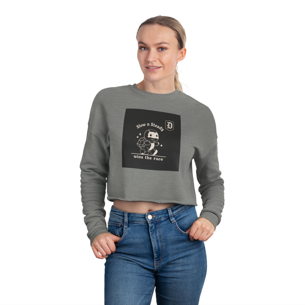 Cropped Sweatshirt — 'Born to Roam' Retro Camper Graphic